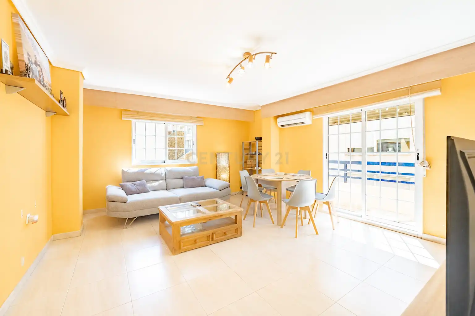 Sala d'estar de Apartament en venda en Gilet amb Aire condicionat