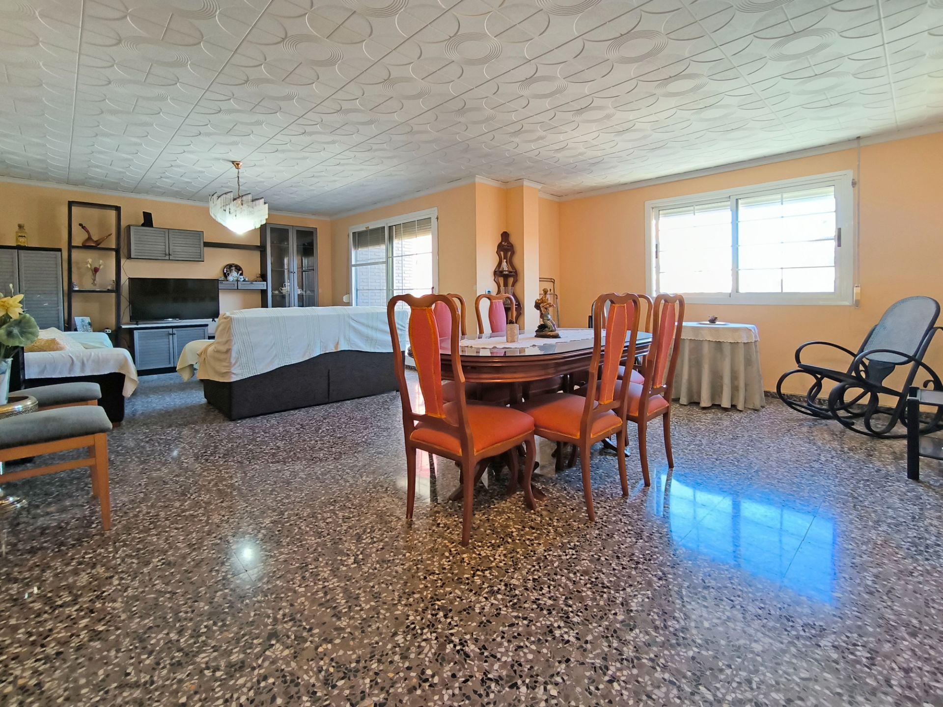 Comedor de Piso de alquiler en Paiporta con Amueblado, Lavadora y Balcón