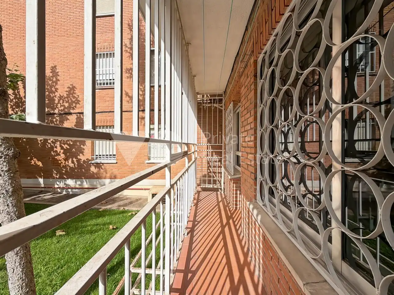 Vista exterior de Planta baja en venta en Alcobendas con Calefacción, Terraza y Trastero
