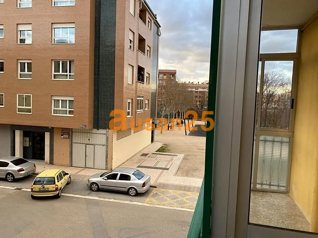 Außenansicht von Wohnung zum Verkauf in Aranda de Duero mit Heizung, Terrasse und Abstellraum