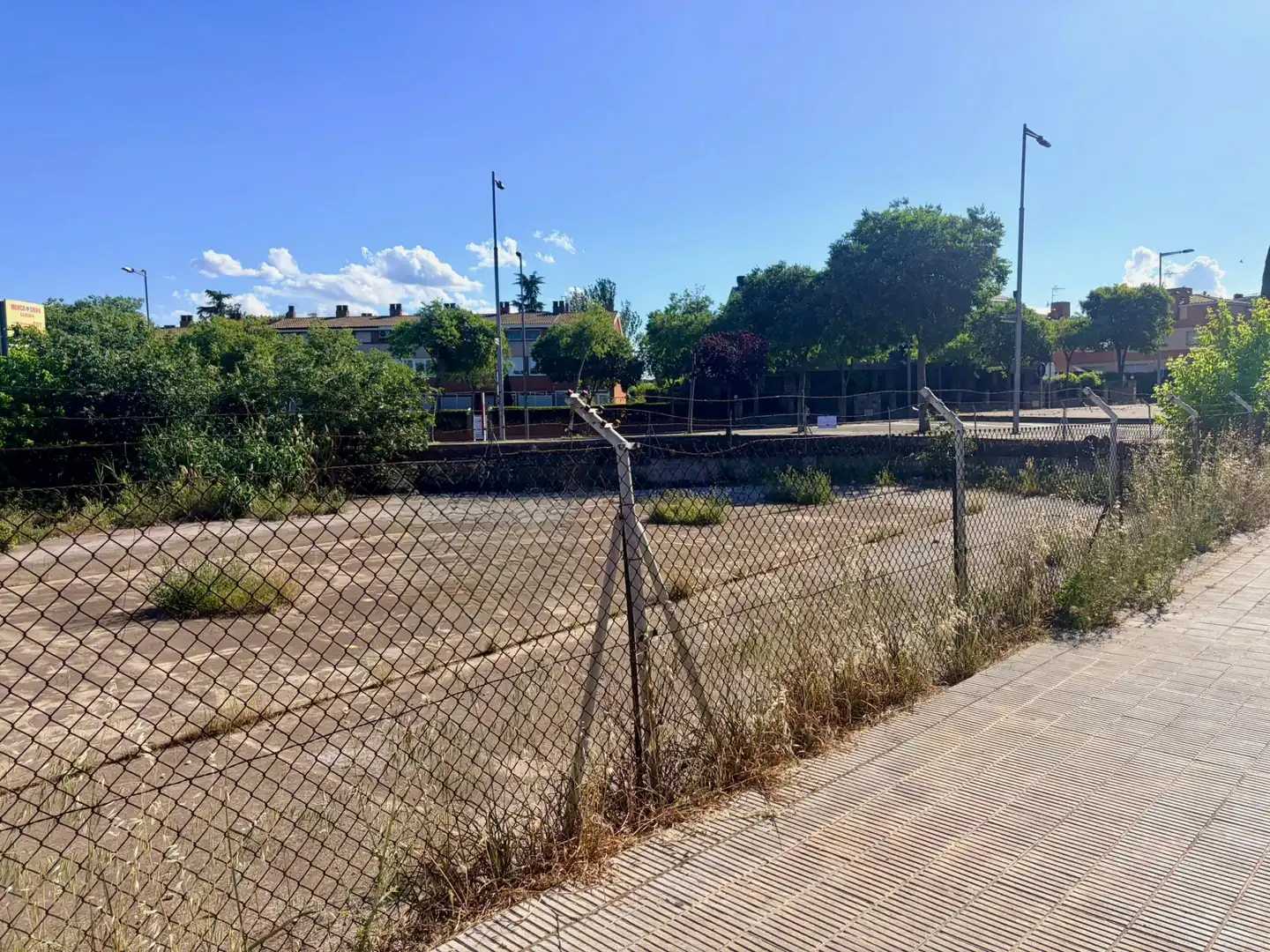 Wohnbaugrundstück zum Verkauf in Avinguda Alcalde Rovira Roure 76, imagen 3