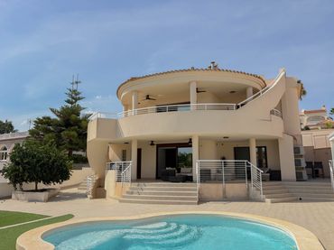 Casa amb piscina en venda a Centro