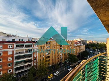 Appartement compact avec ascenseur à louer à Centro
