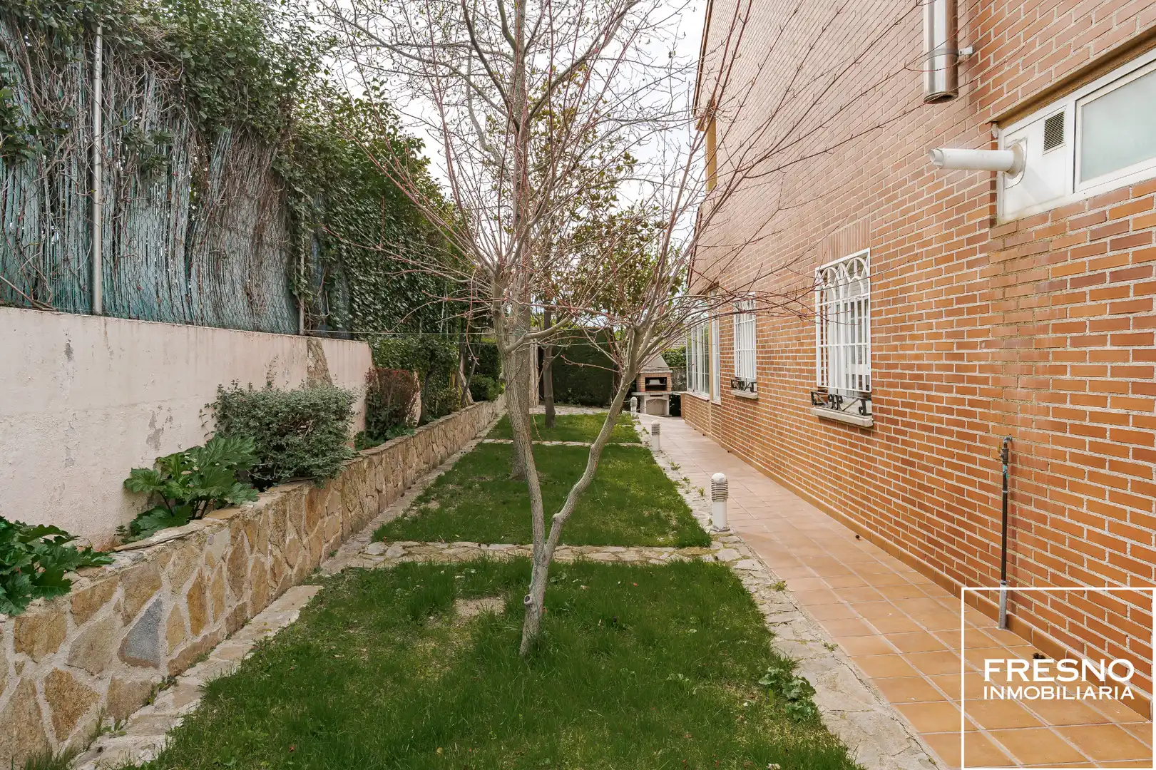 Garden of Detached homes for sale in Cobeña  with Air Conditioner, Heating and Private garden