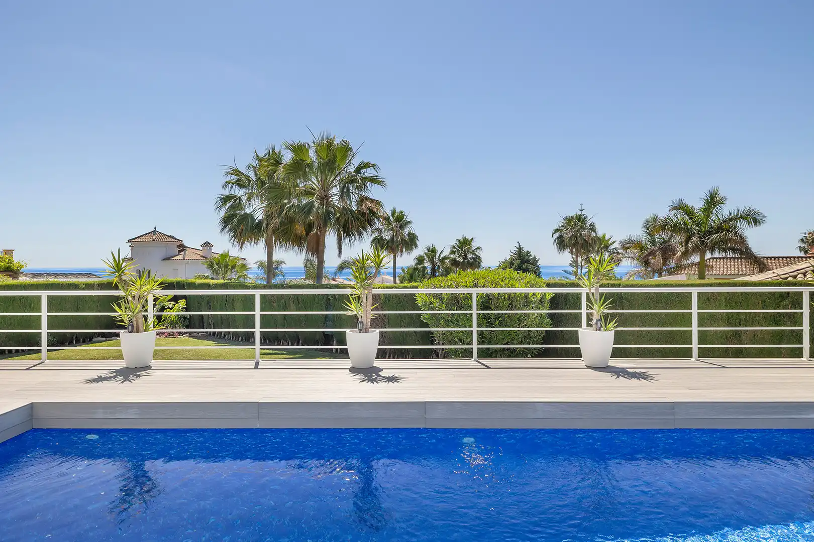 Piscina de Casa o xalet en venda en Estepona amb Aire condicionat, Calefacció i Jardí privat