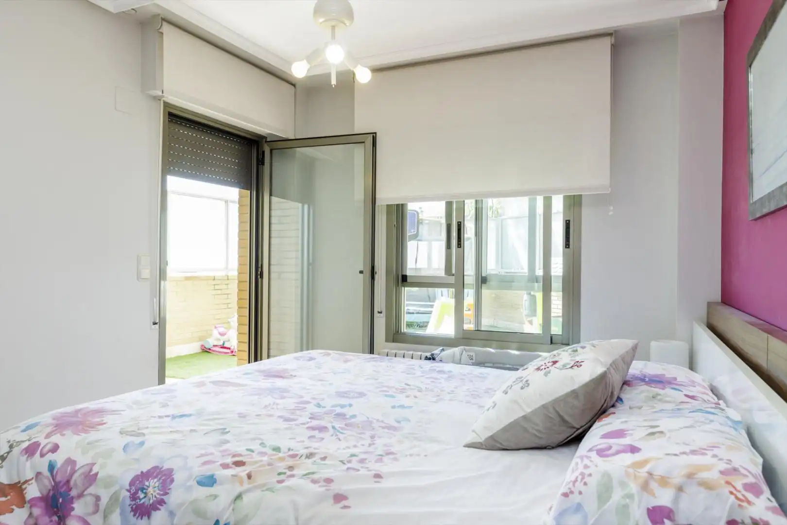 Bedroom of Flat for sale in Zaragoza  with Terrace, Storage room and Swimming Pool