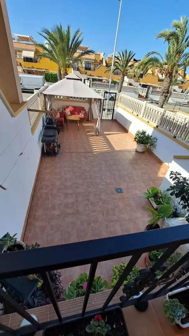 Casa o xalet de lloguer a Los Arenales del Sol