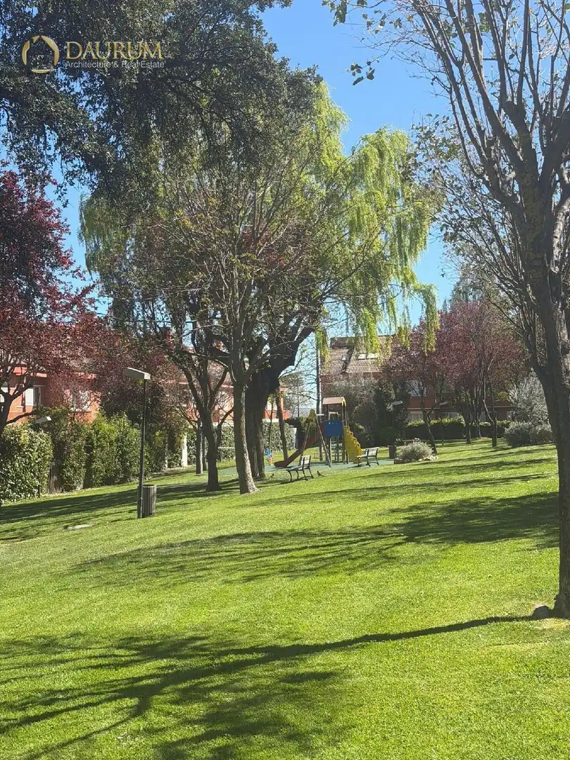 Garden of Detached homes for sale in Ciudalcampo  with Air Conditioner, Heating and Terrace