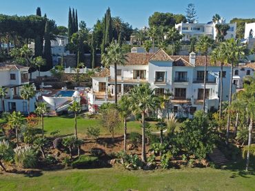 Casa amb balcó en venda a El Paraíso