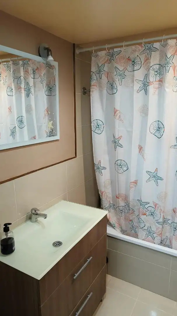 Badezimmer von Erdgeschoss zum Verkauf in Mont-roig del Camp mit Klimaanlage, Heizung und Terrasse