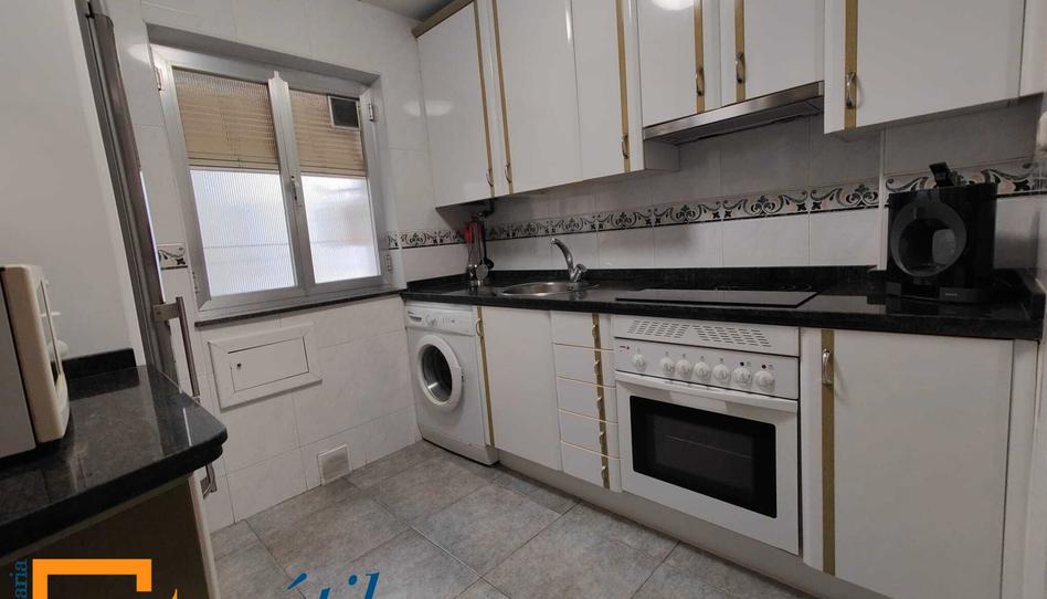 Photo 1 of Flat to rent in Avenida de Filiberto Villalobos, San Bernardo, Salamanca