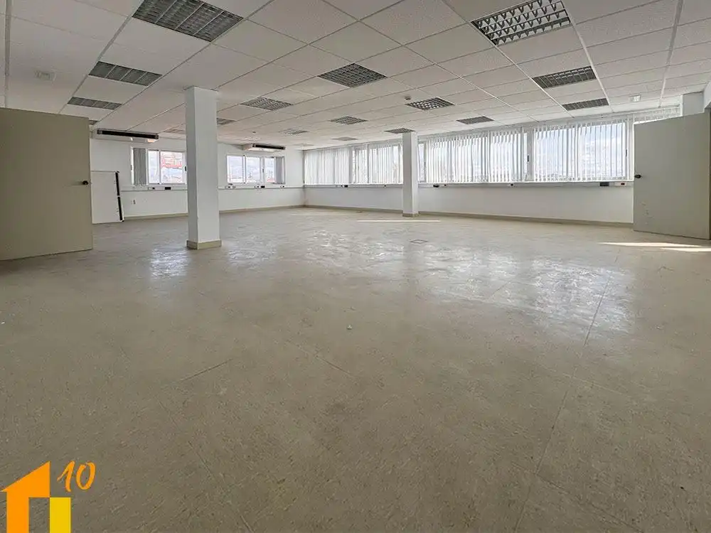 Oficina de lloguer a Calle Calle Alcalde Martín Cobos, imagen 34