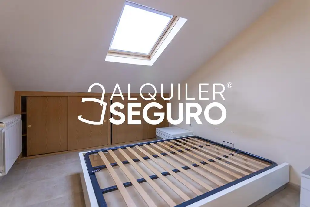Habitación de Piso de alquiler en Colmenar Viejo con Aire acondicionado, Calefacción y Amueblado