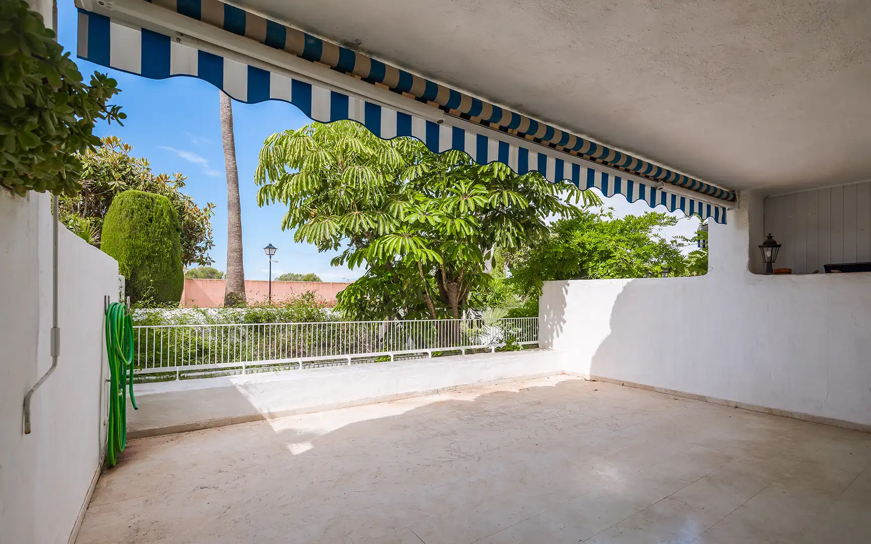 Terraza de Planta baja en venta en Marbella con Aire acondicionado, Jardín privado y Terraza