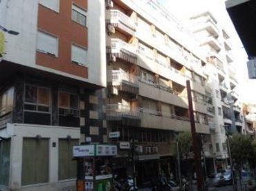 Local comercial en venda a Avda de Madrid - Pº de la Estación