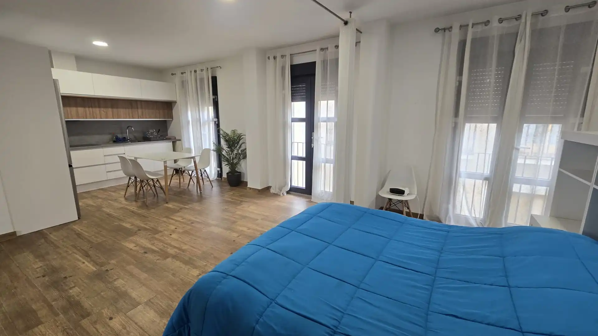 Dormitori de Casa adosada en venda en Úbeda amb Aire condicionat, Calefacció i Jardí privat