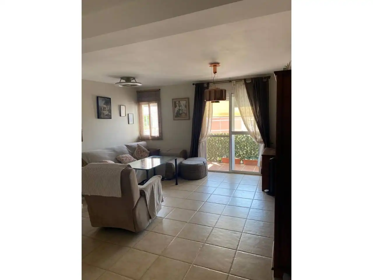 Flat to rent in Calle Héroes de la Aviación Española
