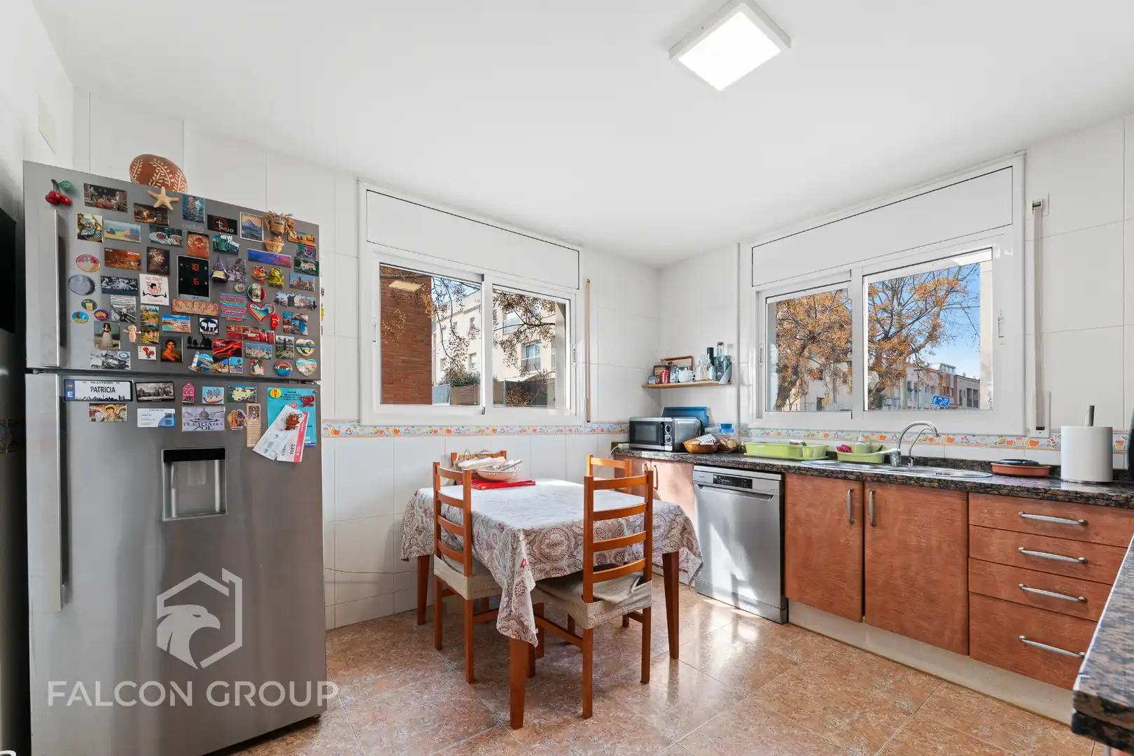 Cuina de Casa o xalet en venda en Vilanova i la Geltrú amb Terrassa, Moblat i Balcó