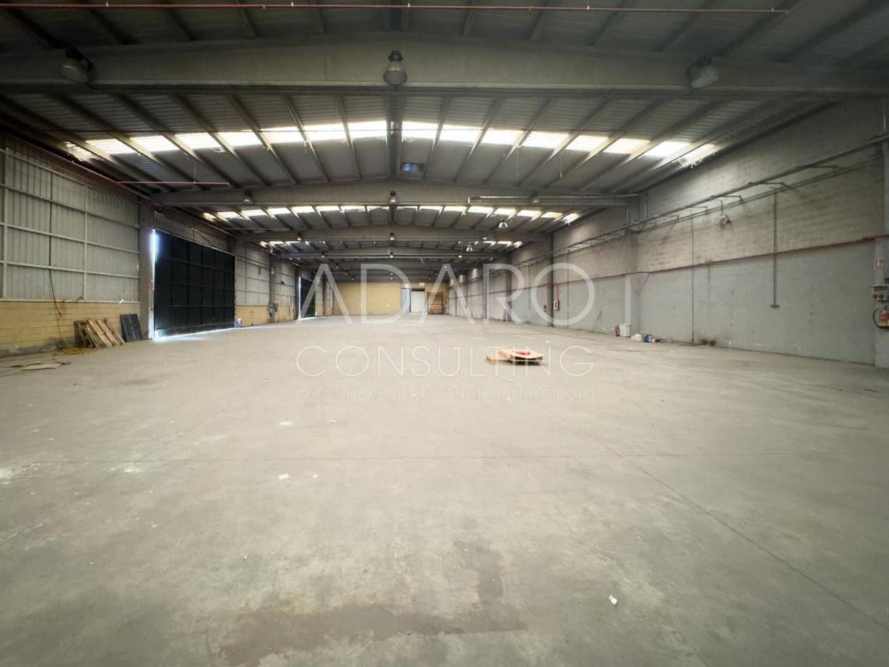 Industrial buildings for sale in Meco  with Alarm