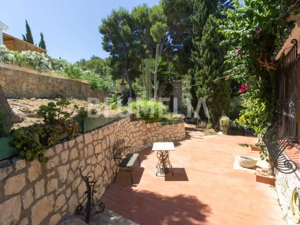 Houses for sale in Las Rotas / Les Rotes