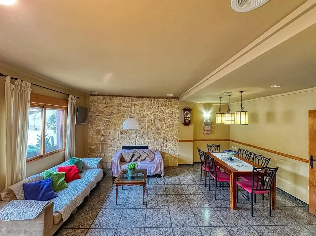 Comedor de Casa o chalet en venta en La Vall de Laguar con Aire acondicionado, Calefacción y Jardín privado