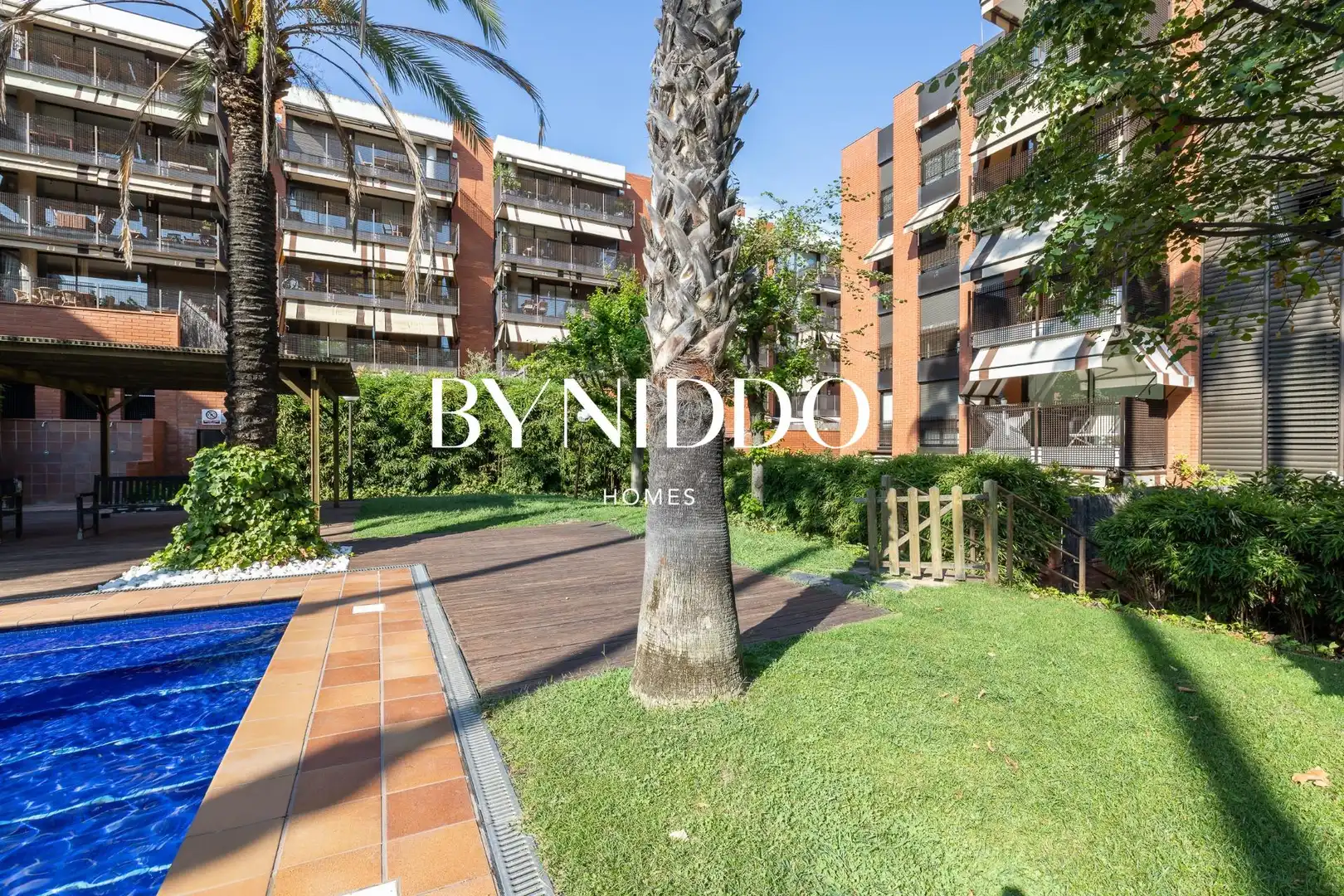 Vista exterior de Ático en venta en Sant Cugat del Vallès con Aire acondicionado, Calefacción y Parquet