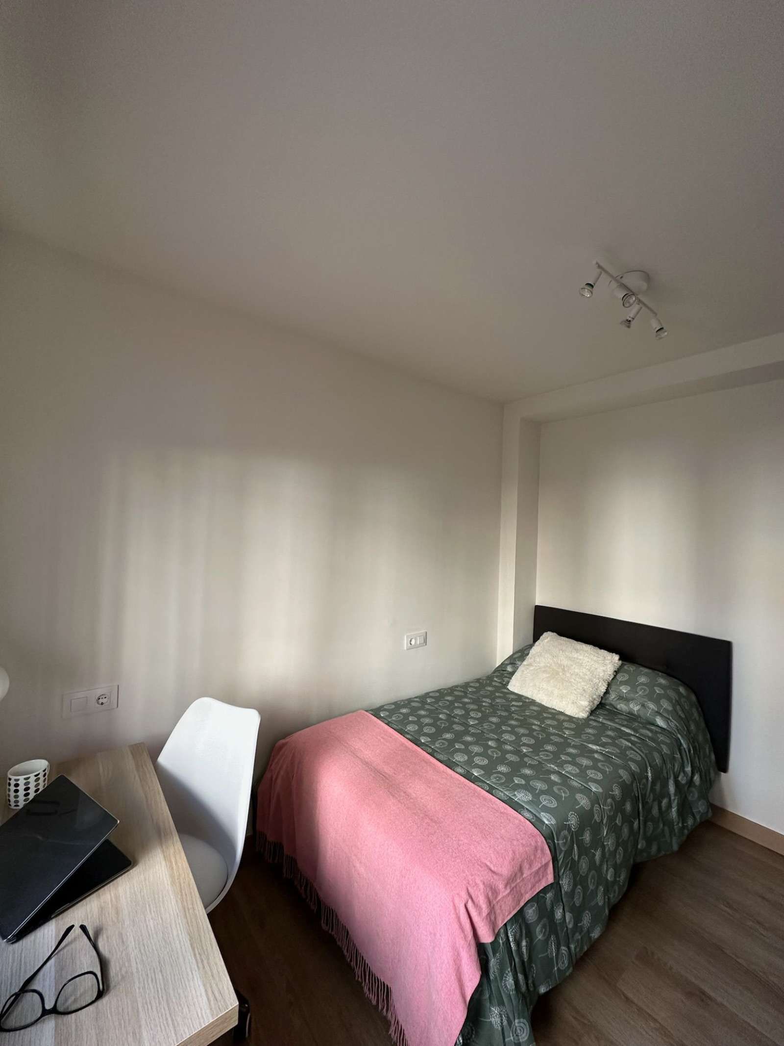 Flat to share in Villegas