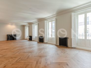 Piso con ascensor en venta en Retiro