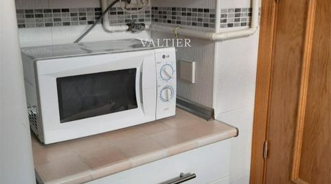Foto 4 de Piso de alquiler en Calle Cantueso, Valdeacederas, Madrid Capital