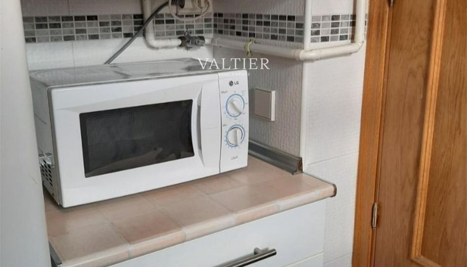 Piso de alquiler en Calle Cantueso, Valdeacederas - Imagen 4