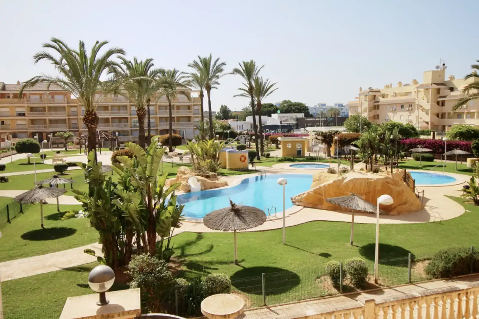 Schwimmbecken von Wohnung zur Miete in Dénia mit Klimaanlage, Schwimmbad und Balkon