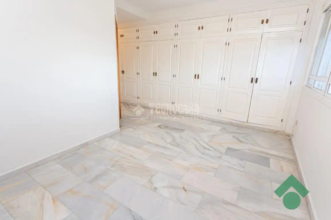 Bedroom of Flat for sale in Algeciras