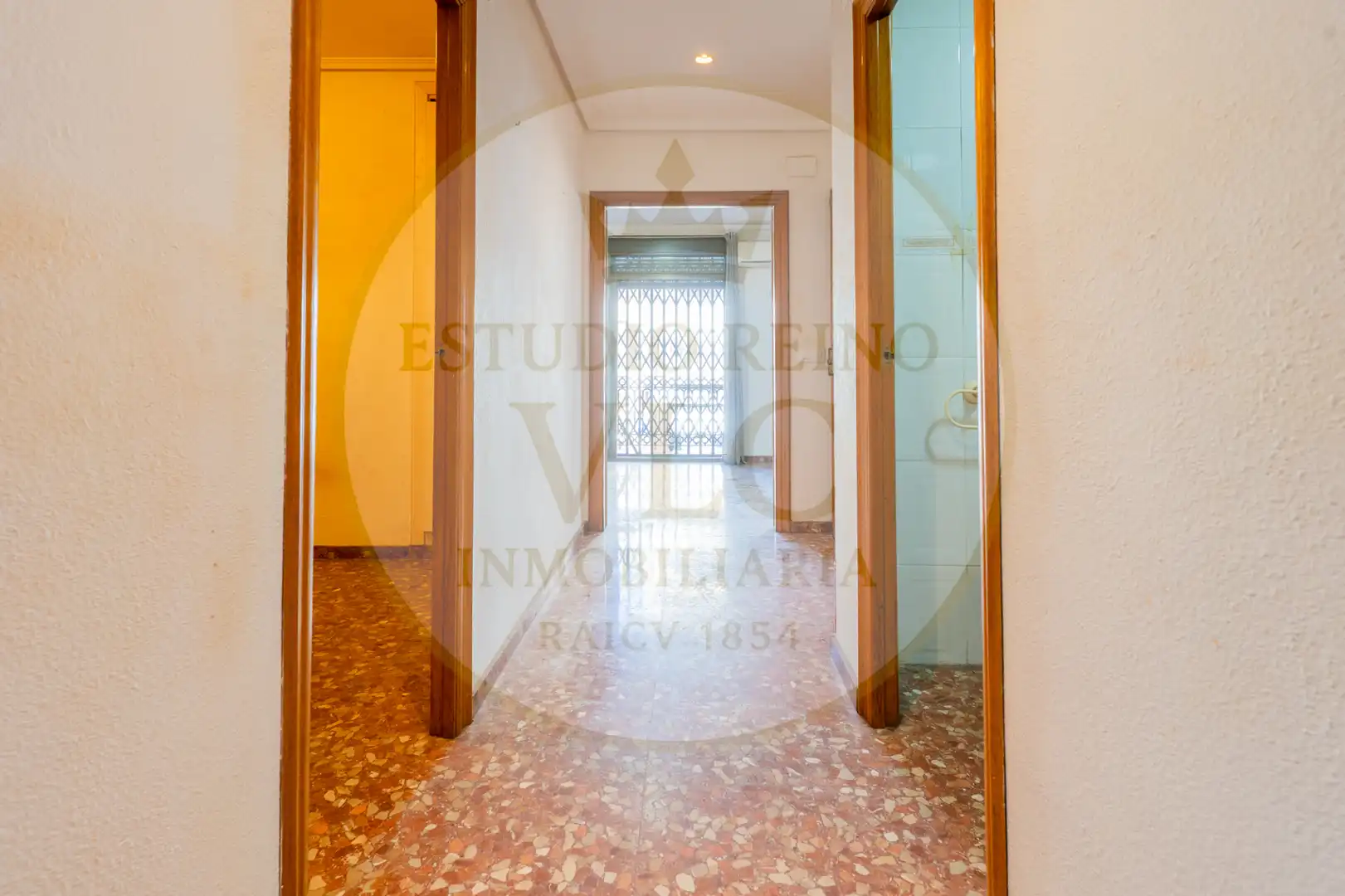 Maisonette zum Verkauf in Valencia mit Terrasse und Balkon