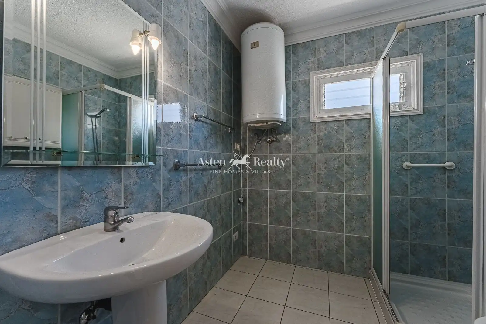 Badezimmer von Gebäude zum Verkauf in Adeje