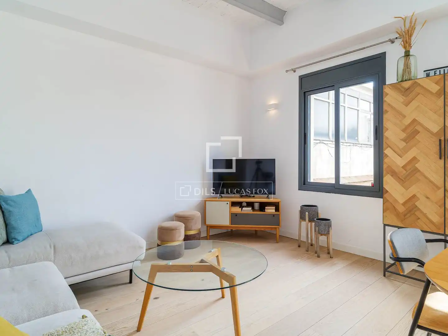 Wohnzimmer von Dachboden zum Verkauf in Barcelona mit Klimaanlage, Heizung und Terrasse