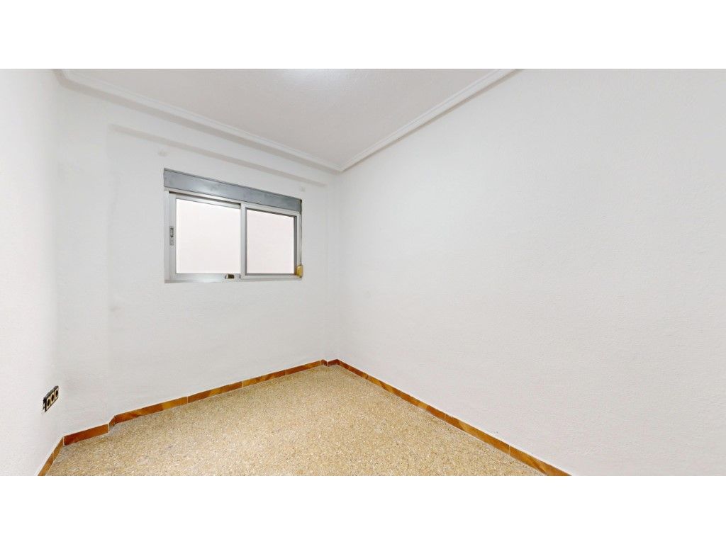 Dormitori de Pis en venda en Burjassot amb Aire condicionat, Forn i Balcó