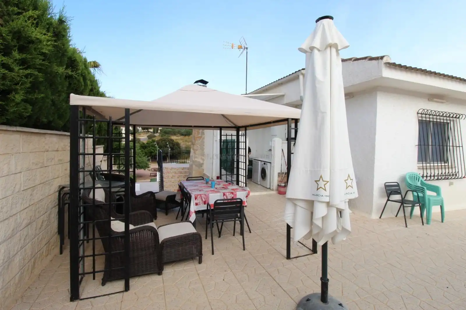 Terraza de Casa o chalet en venta en Torrevieja con Trastero, Piscina y Amueblado