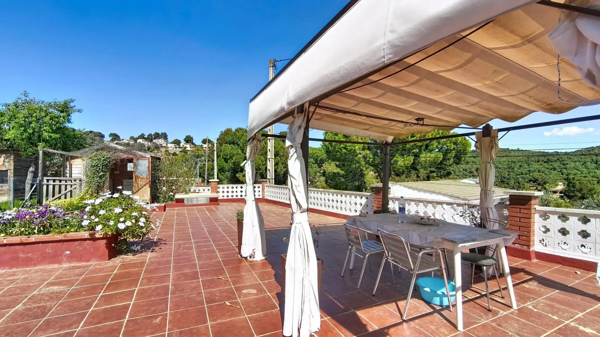 Terrassa de Casa o xalet en venda en Olesa de Montserrat amb Aire condicionat, Terrassa i Piscina