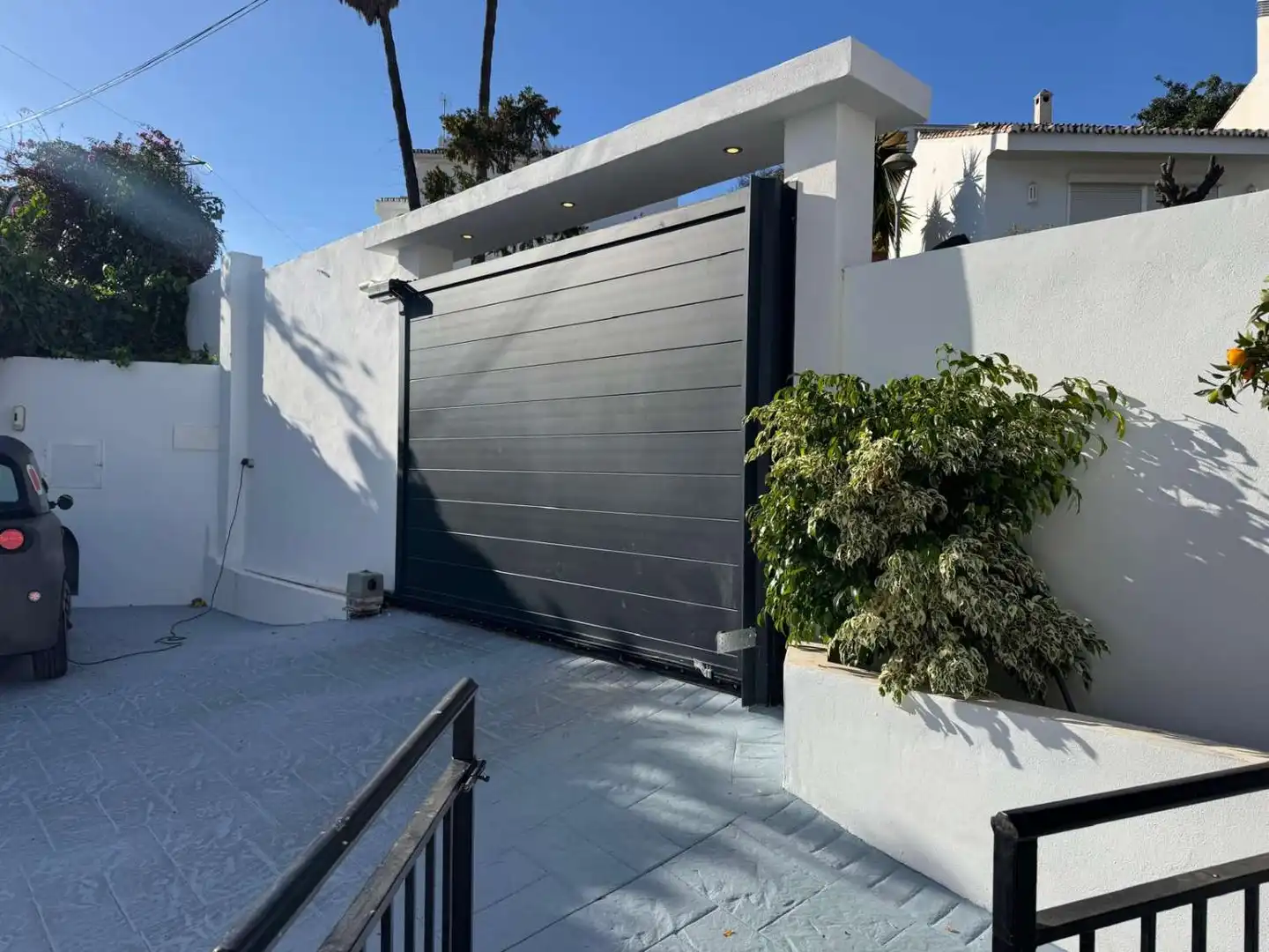 Vista exterior de Casa o chalet en venta en Rincón de la Victoria con Aire acondicionado, Calefacción y Terraza