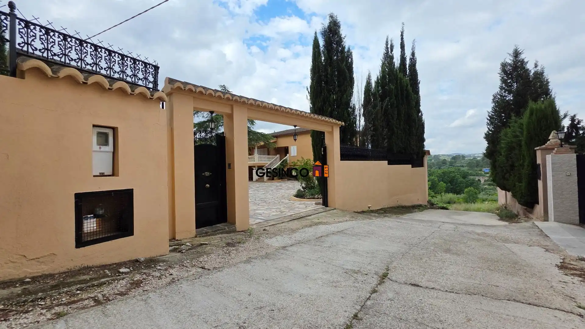 Vista exterior de Casa o chalet en venta en El Genovés con Aire acondicionado, Terraza y Trastero