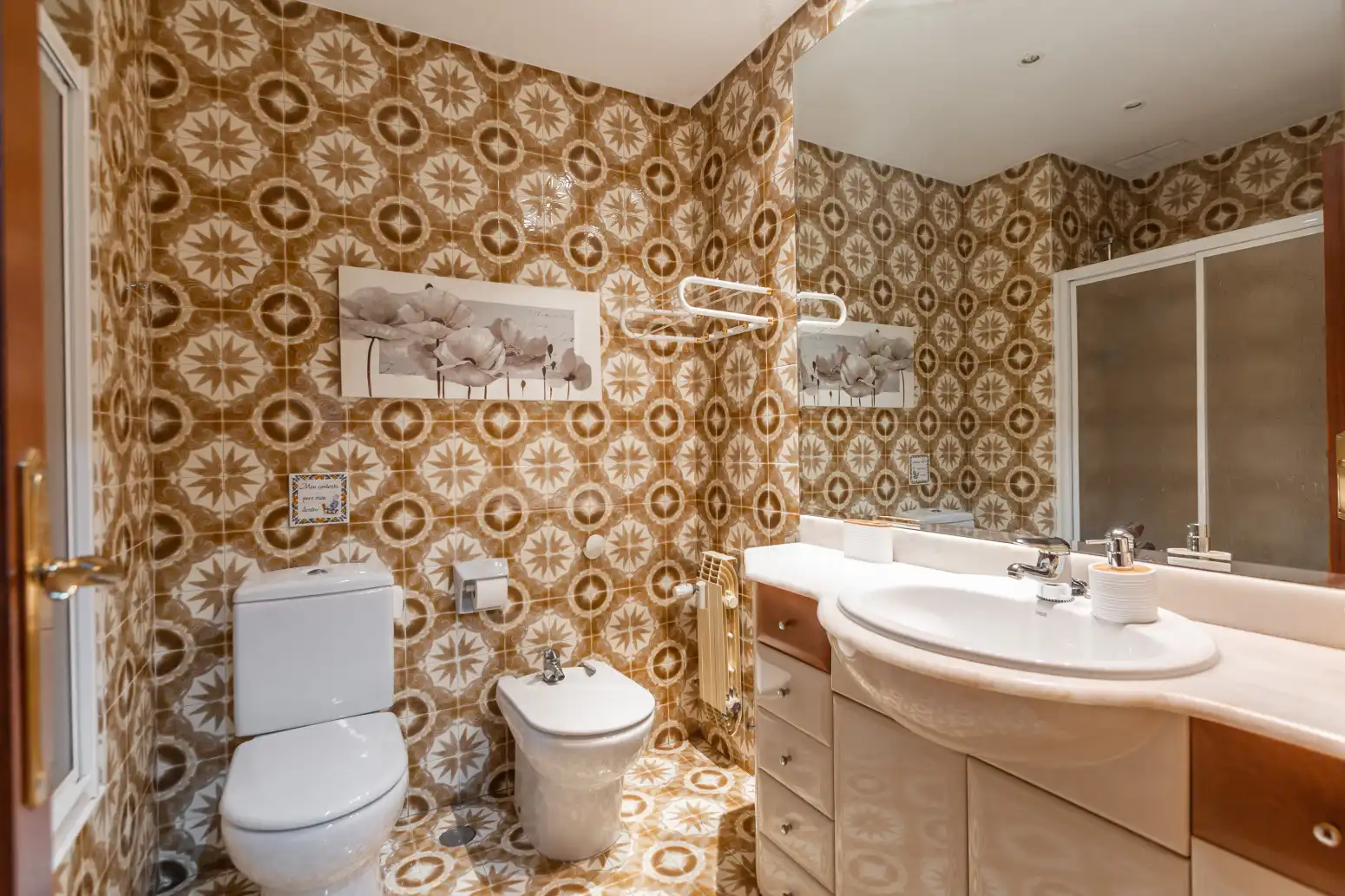 Bathroom of Flat for sale in  Pamplona / Iruña  with Heating and Terrace