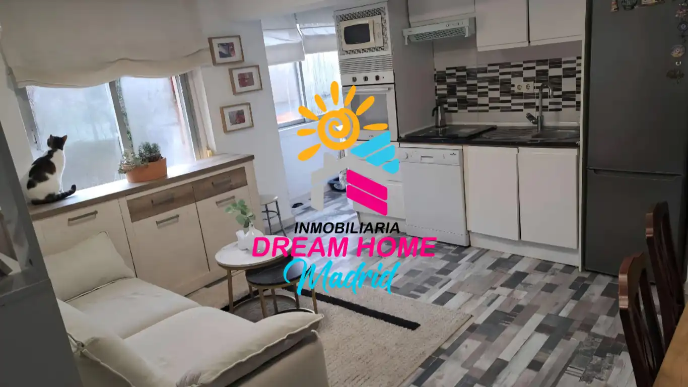 Vista exterior de Piso en venta en Madrid con Aire acondicionado y Calefacción