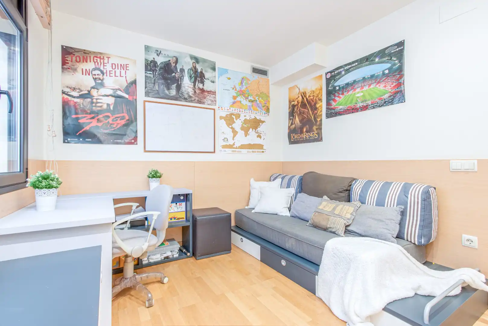 Bedroom of Attic for sale in Figueres  with Heating, Terrace and Furnished