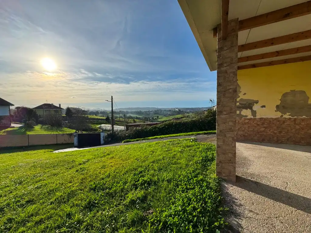 Außenansicht von Residential zum Verkauf in Gijón 