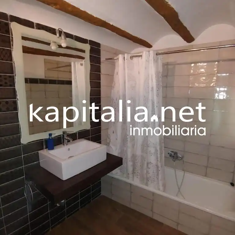 Houses for rent in Navarrés  with Heating and Furnished