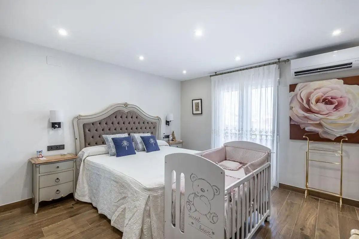 Habitación de Casa adosada en venta en Peligros con Aire acondicionado, Calefacción y Terraza