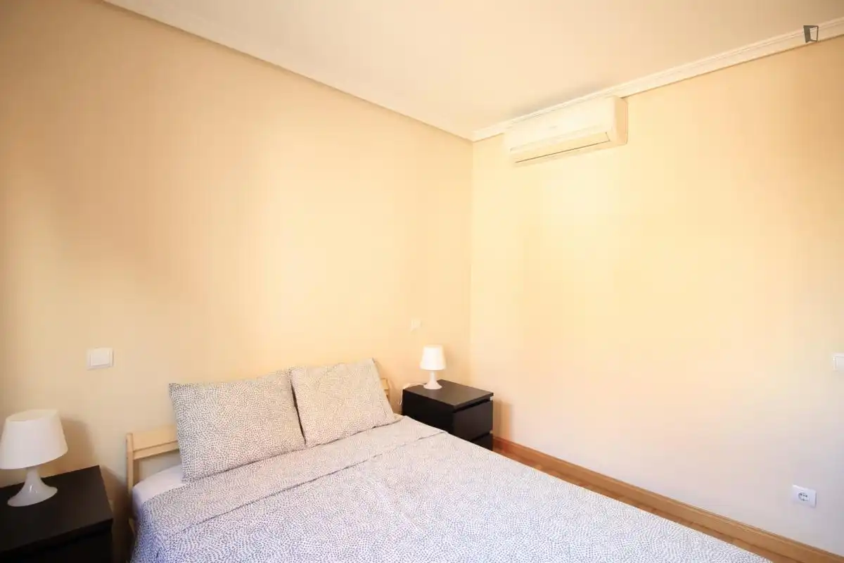 Apartament de lloguer a Valdeacederas