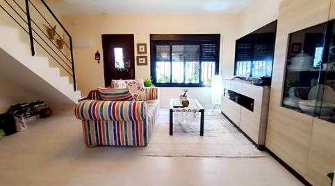 Foto 2 de Casa adosada en venda a Calle Velarde, Arroyo de la Miel, Málaga