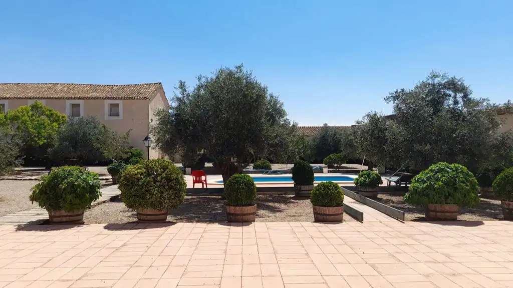 Piscina de Finca rústica en venta en Munera