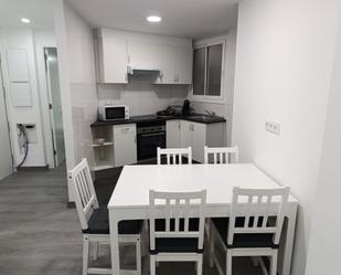 Kitchen of Flat to share in L'Hospitalet de Llobregat  with Heating, Parquet flooring and Furnished